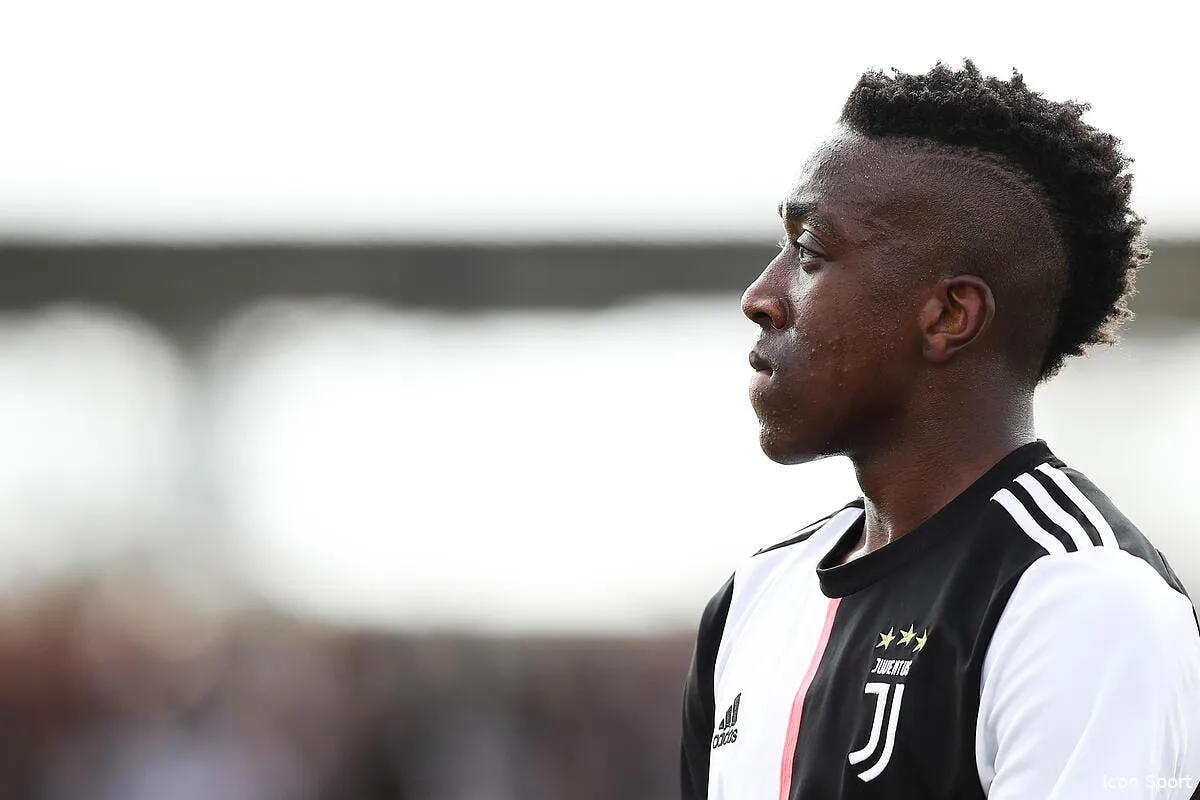 om une recrue surprise apres tongya au mercato icon spi 057 jm juveu19 bayeru19 305123