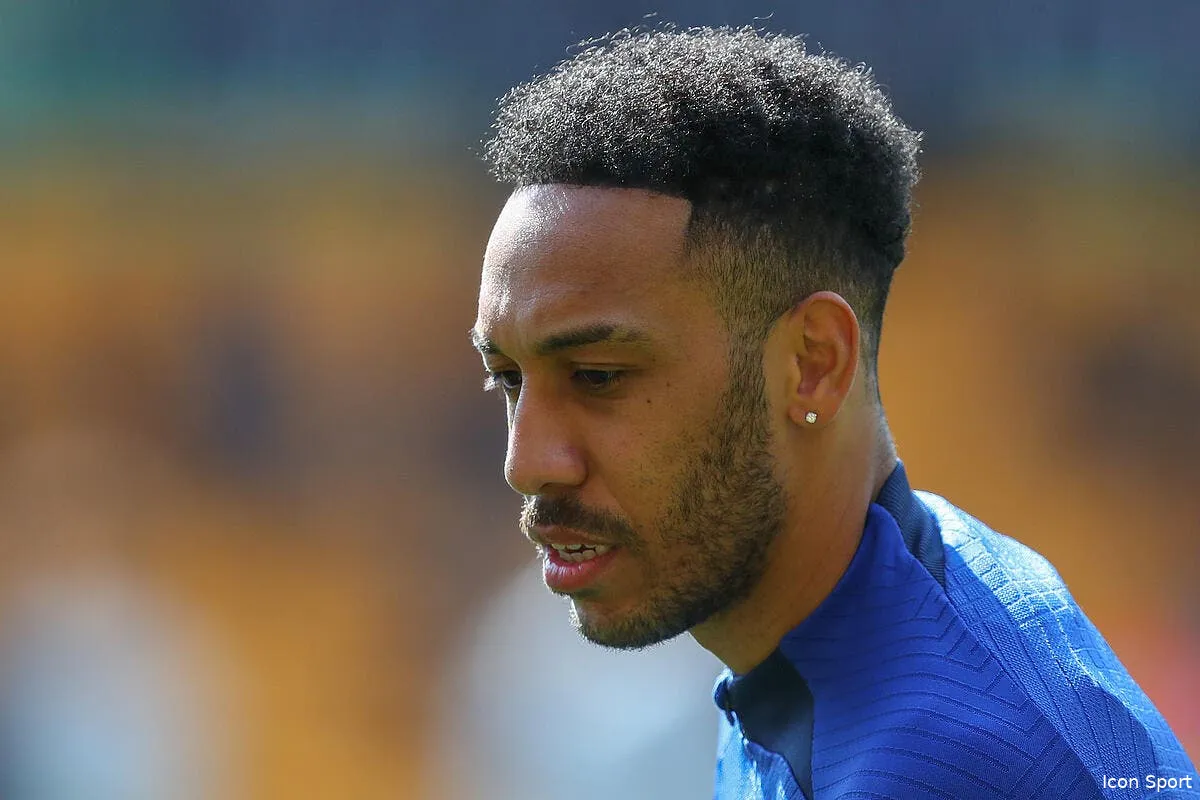 om visite medicale reussie pour aubameyang icon sipausa 45590806 363052