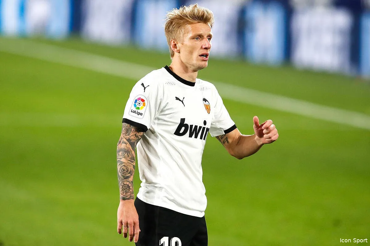 om wass longoria se moque de valence icon oa 210312 013 320877