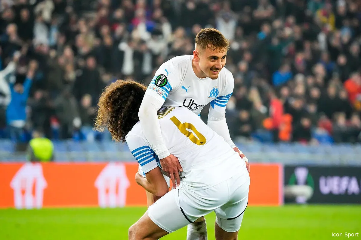 om zero clash dans le vestiaire c est l amour icon 17032022 dsc0278 337201