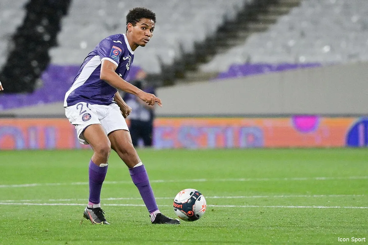 om zero offre pour amine adli longoria flaire le bon coup icon adim 270521 34 205 317493