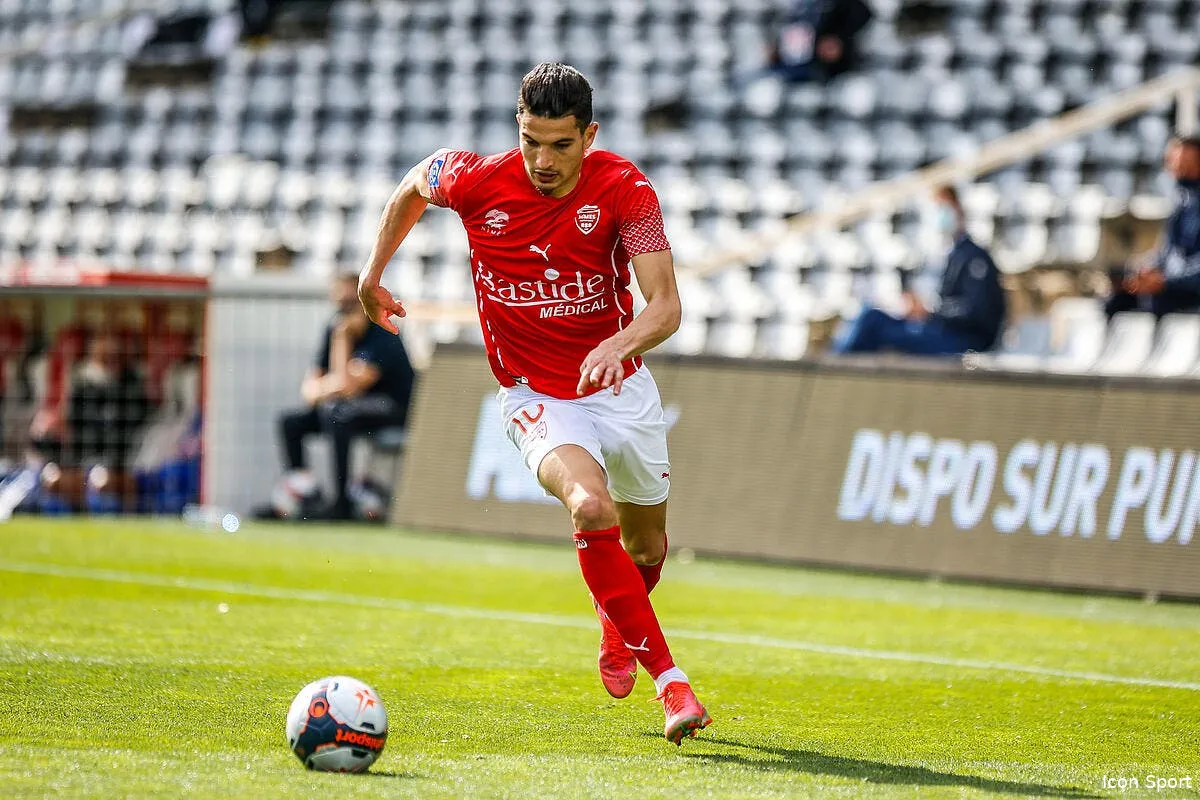 om zinedine ferhat a marseille longoria accelere icon d1r6274 320937