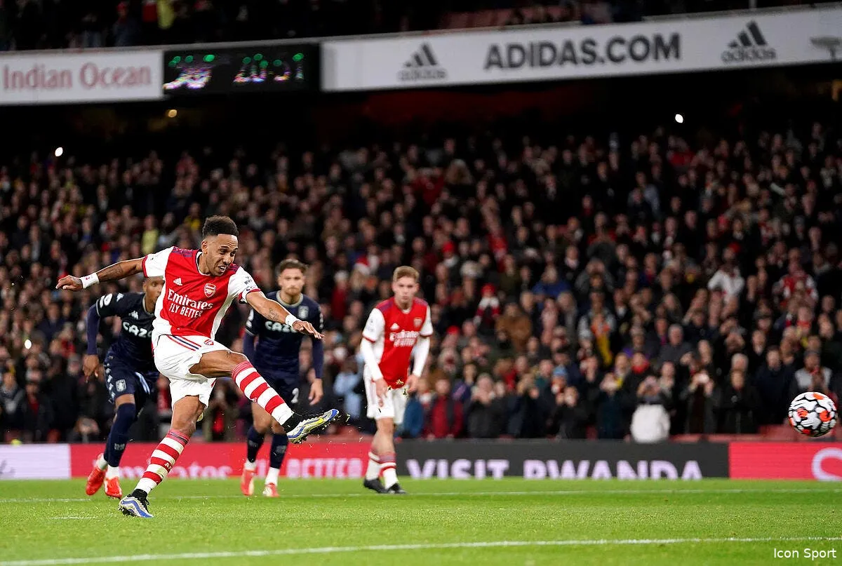 pl arsenal cartonne aston villa avec aubameyang icon 63242293 326411