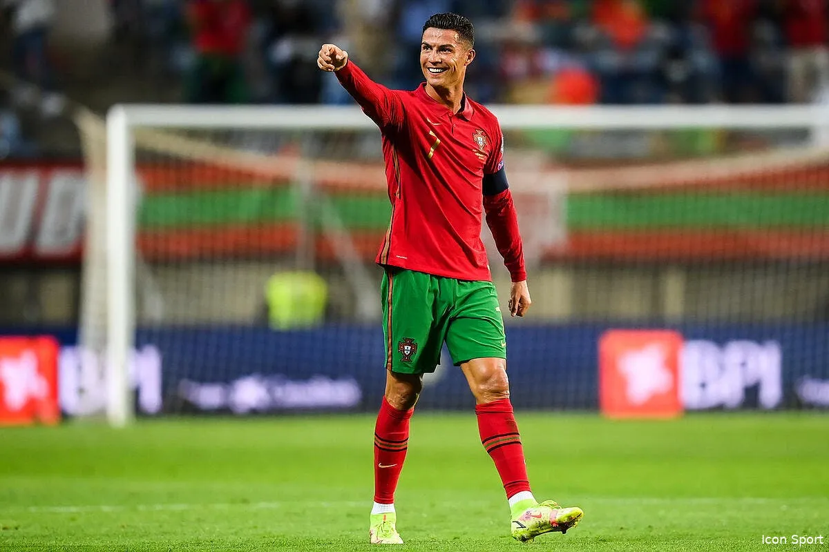 pl cristiano ronaldo recupere le 7 c est la folie a manchester icon 2075227 322881