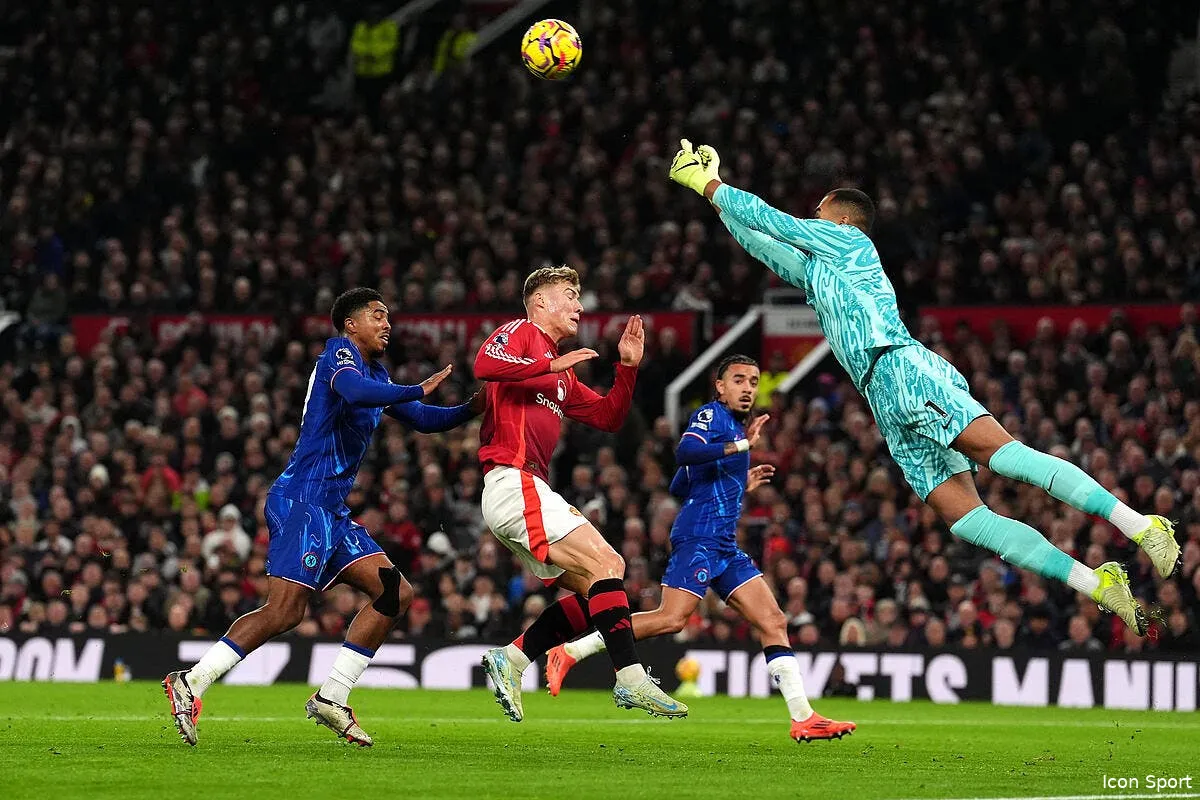 pl manchester united et chelsea s accrochent iconsport 243572 0031 383412