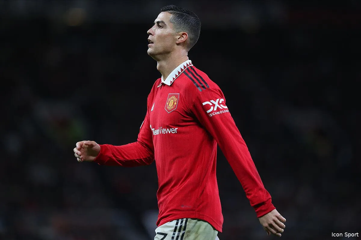 pl trois clubs deroulent le tapis rouge a cristiano ronaldo icon sipausa 42362801 352885