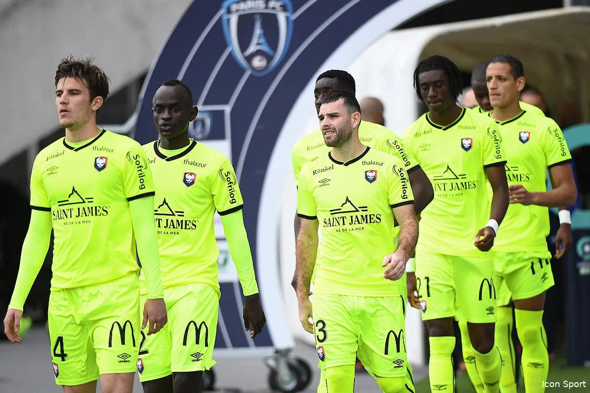 polemique une agression enflamme la ligue 2 icon dib 311020 10 95 307937