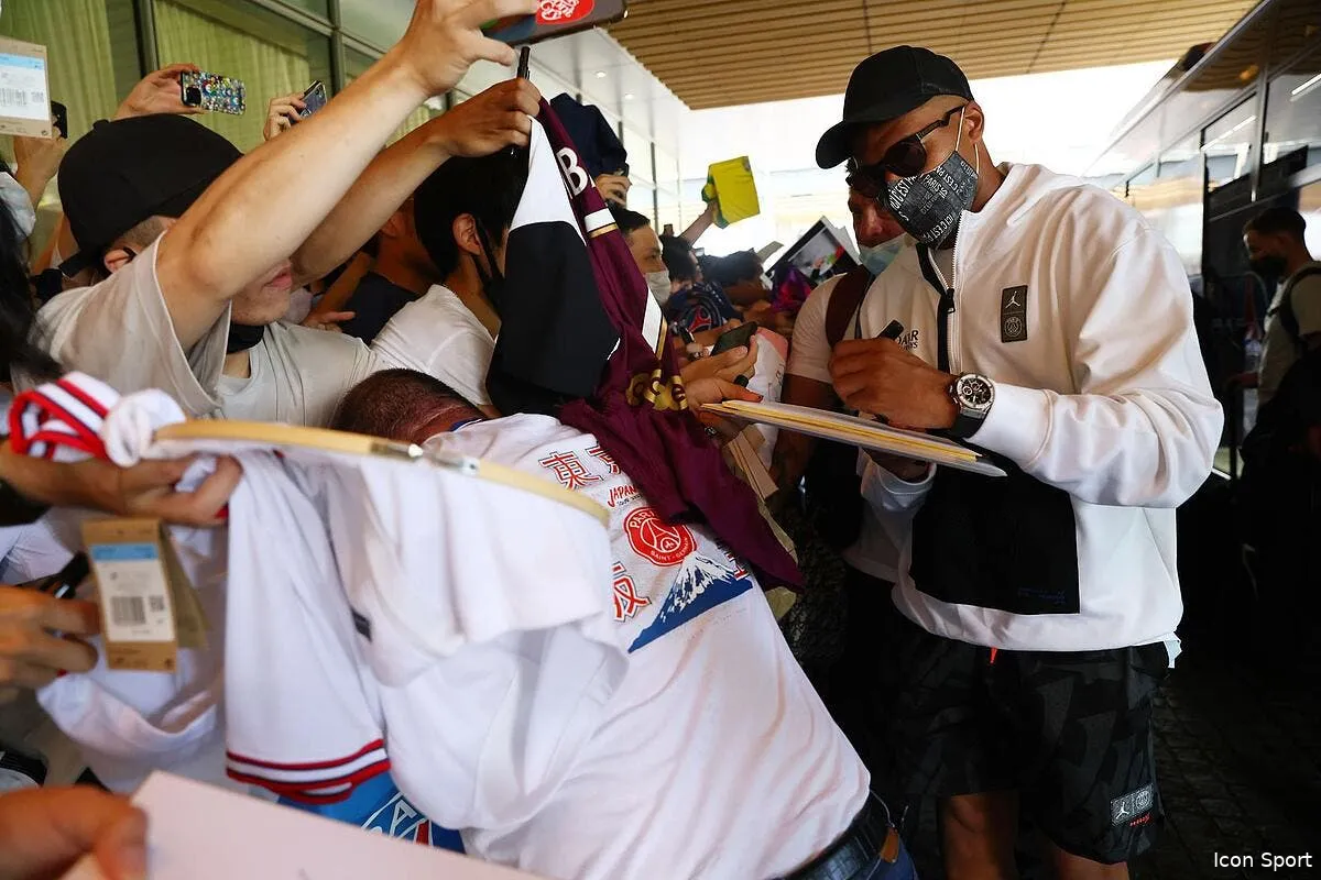 psg 15 000 supporters a l entrainement messi neymar et mbappe font recette js 22 07 17 0086 345841