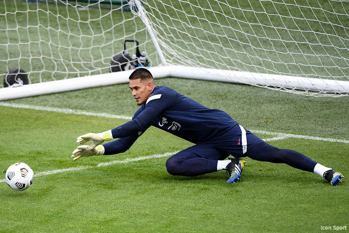 psg accord total areola fonce a west ham icon dib 220321 10 53 320175