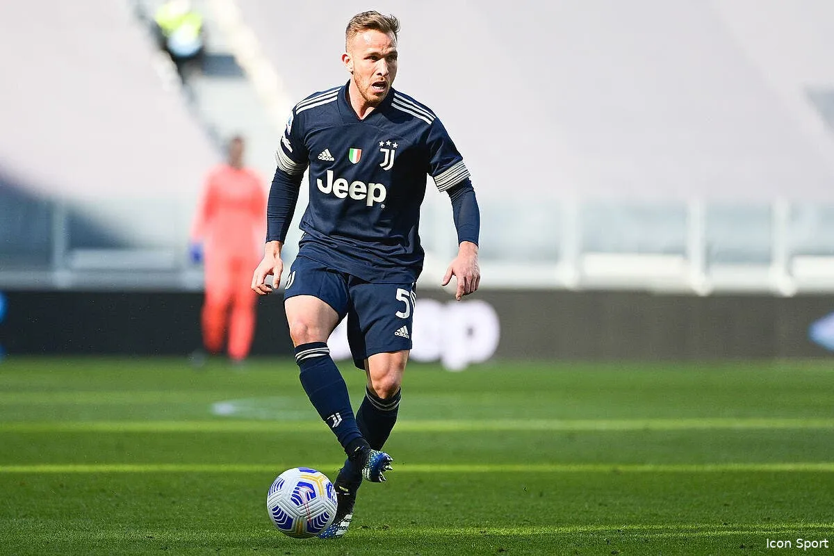 psg arthur a paris double avantage au mercato icon lp 12646326 314931