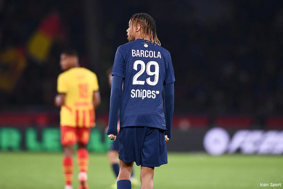 psg barcola et ses supporters calmes en direct iconsport 243420 0441 383380