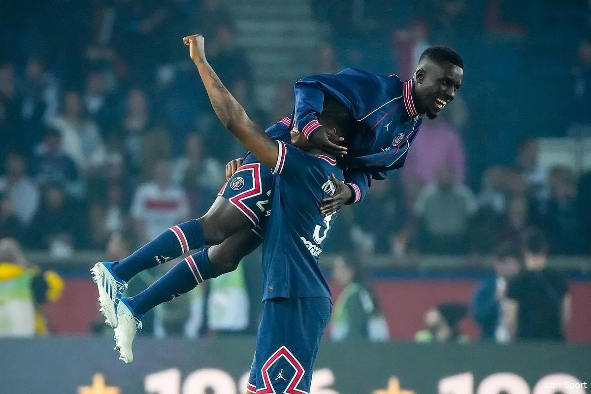 psg campos largue gueye son ex debarque icon 23042022 dsc4958 346595