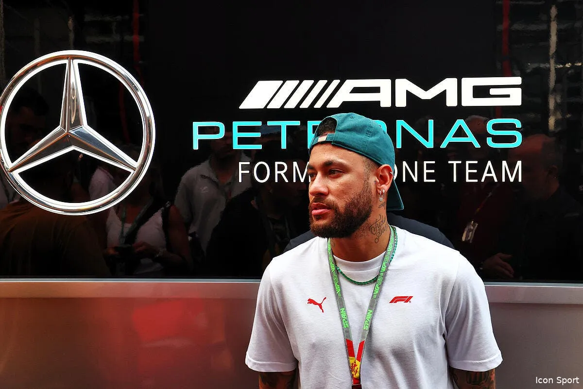 psg ce milliardaire est fou il craque pour neymar au mercato icon 6694657 hires 361847