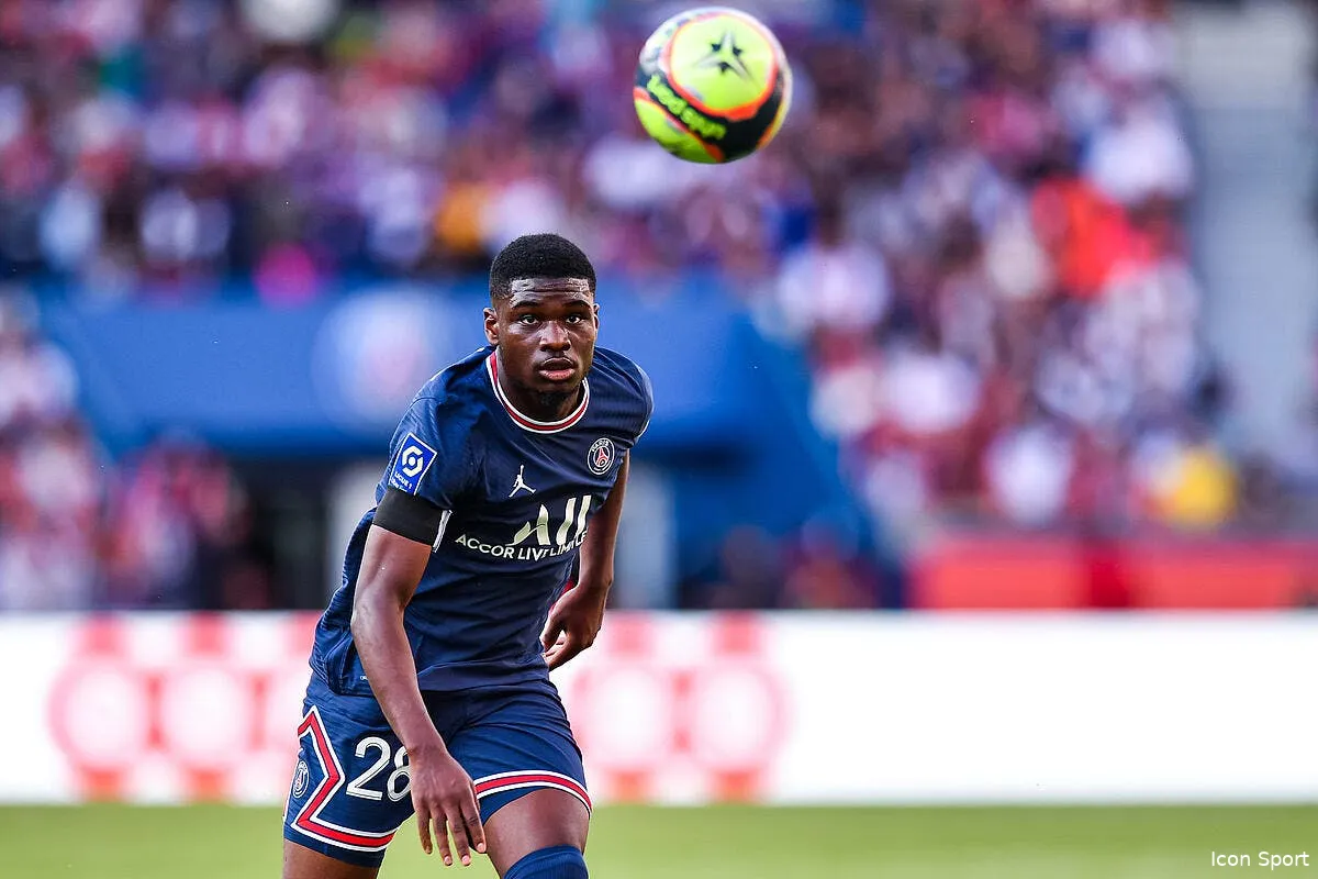 psg dina ebimbe un titi de plus sur le depart icon bap 110921 93 203 333245