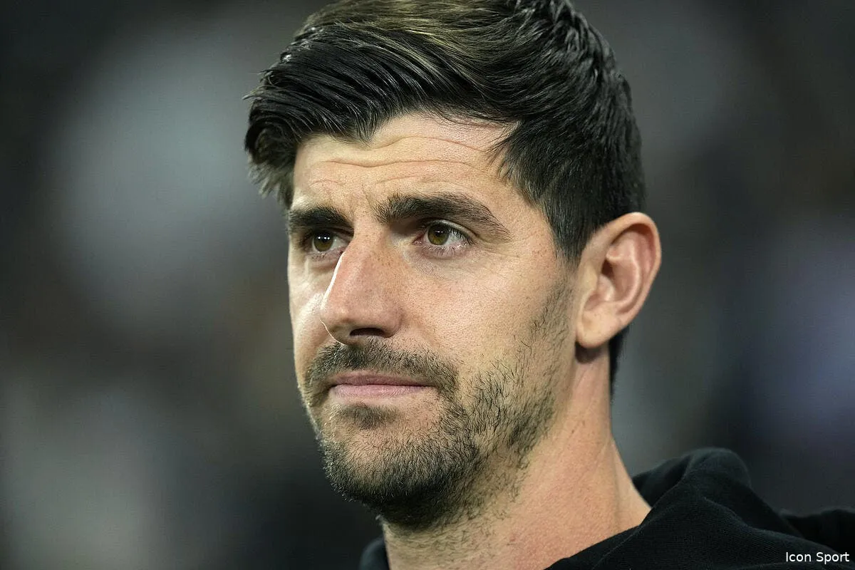 psg donnarumma vire et remplace par thibaut courtois iconsport 242815 0086 383627