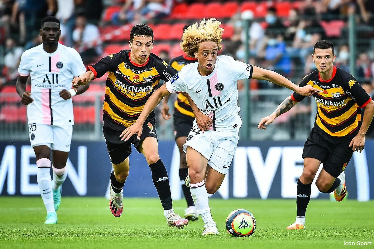 psg filles a l hotel et injustice xavi simons vire par les pays bas icon mm2 6084 323165