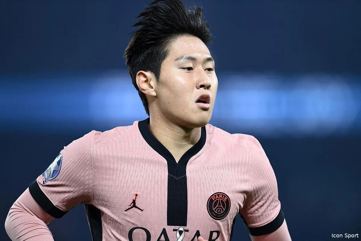 psg kang in lee porte disparu a paris iconsport 240309 0035 382881