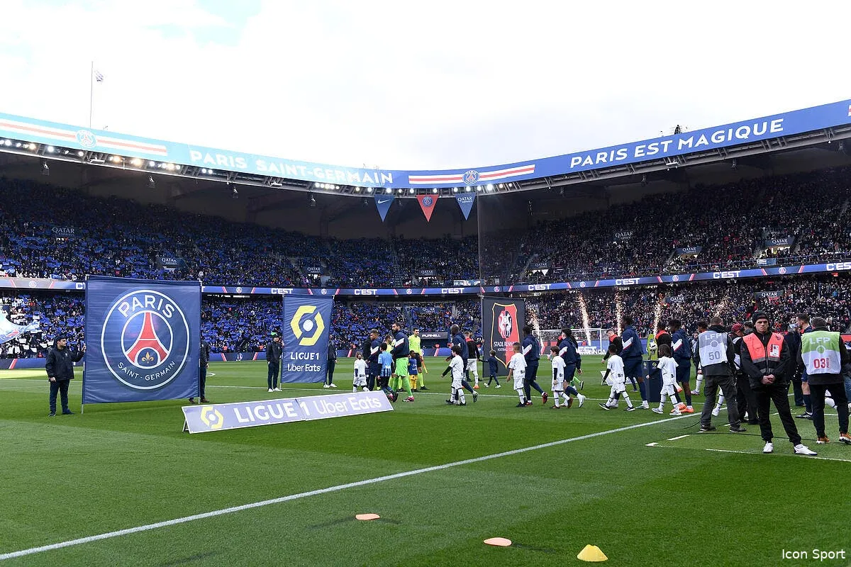 psg kim kardashian au parc daniel riolo part en vrille icon pl5 5842 358278