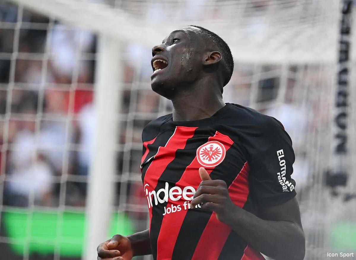 psg kolo muani a la tete a francfort et il le prouve icon 230820 99 899707 dpai 364390