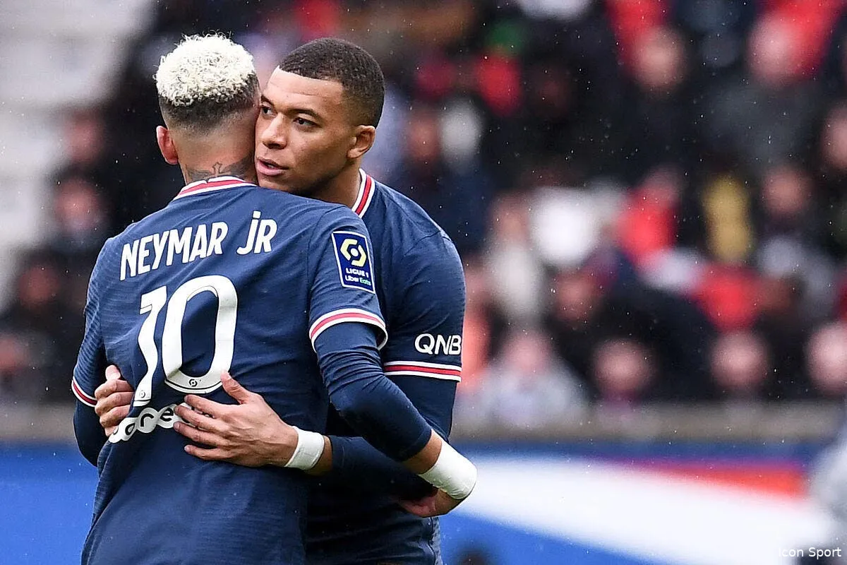 psg kylian mbappe joue avec les nerfs du real au mercato icon pl5 0250 1 337067