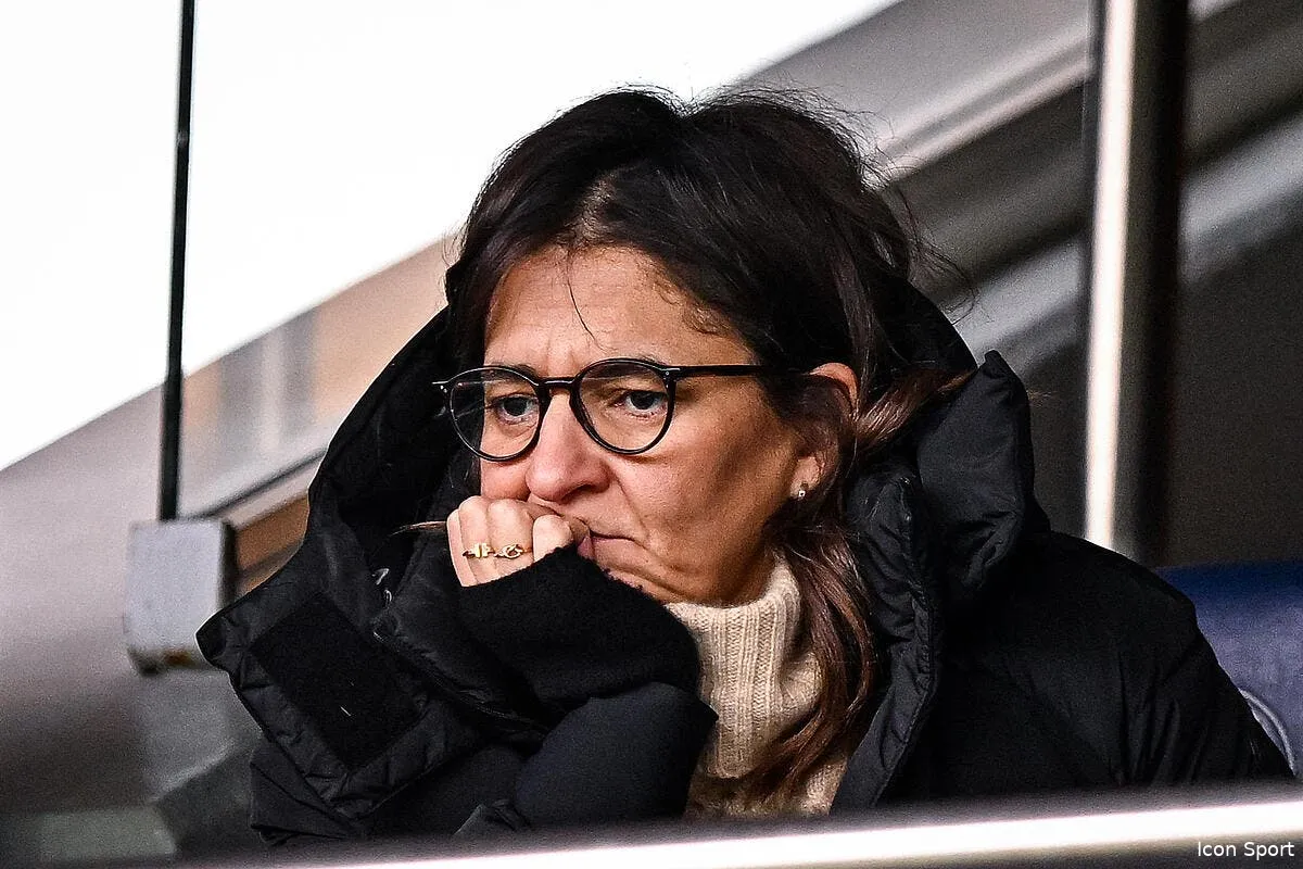 psg kylian saint germain la mere de mbappe s en mele icon bap 190223 93 153 359286