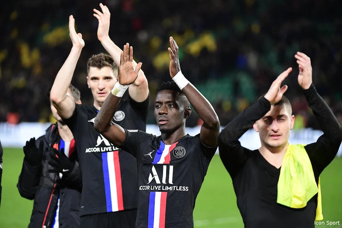 psg le collectif ultra paris siffle la fin du gueye bashing icon winter 04022020117734 341625
