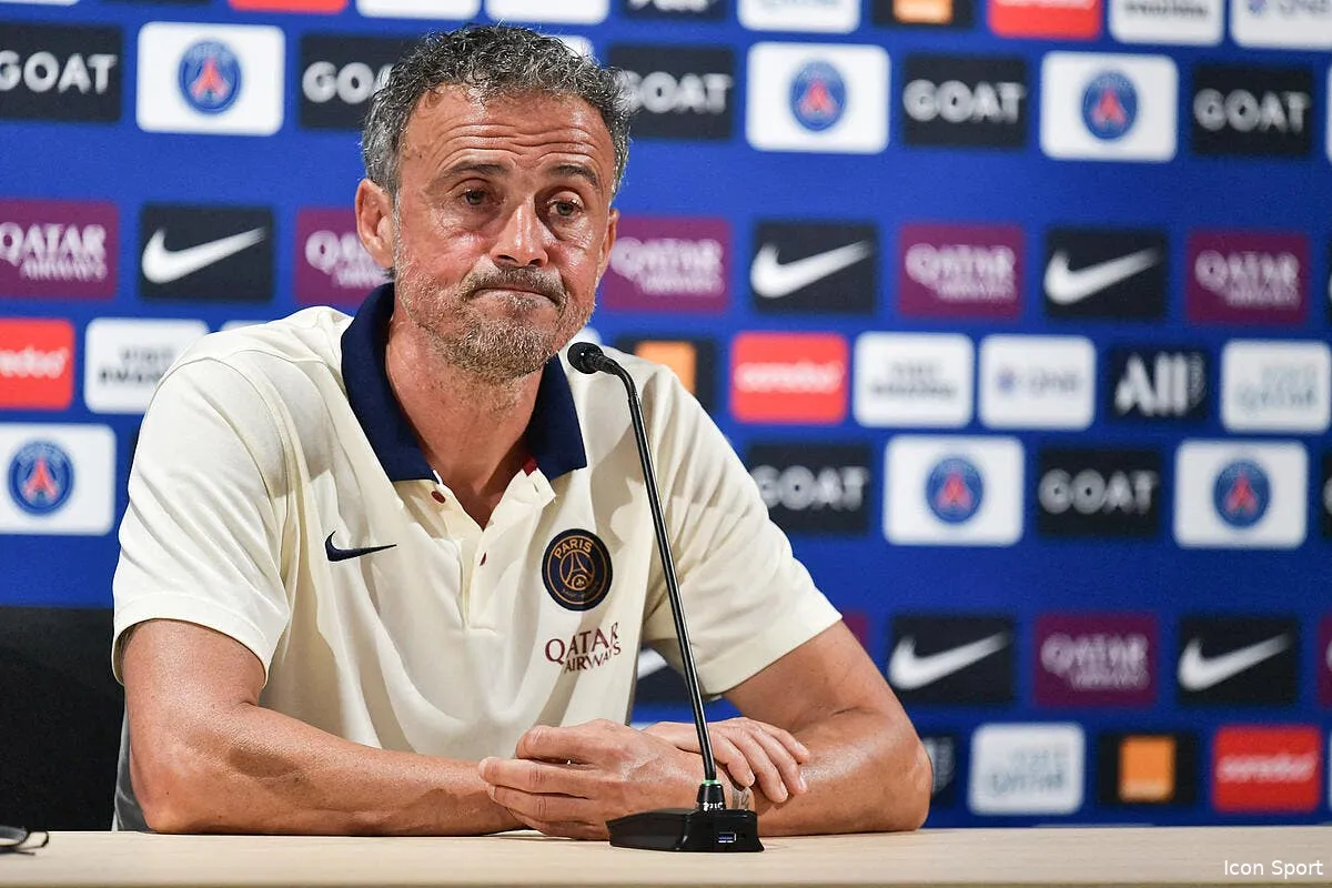 psg le groupe pour lorient devoile verratti et neymar ecartes icon 863728 024 364012