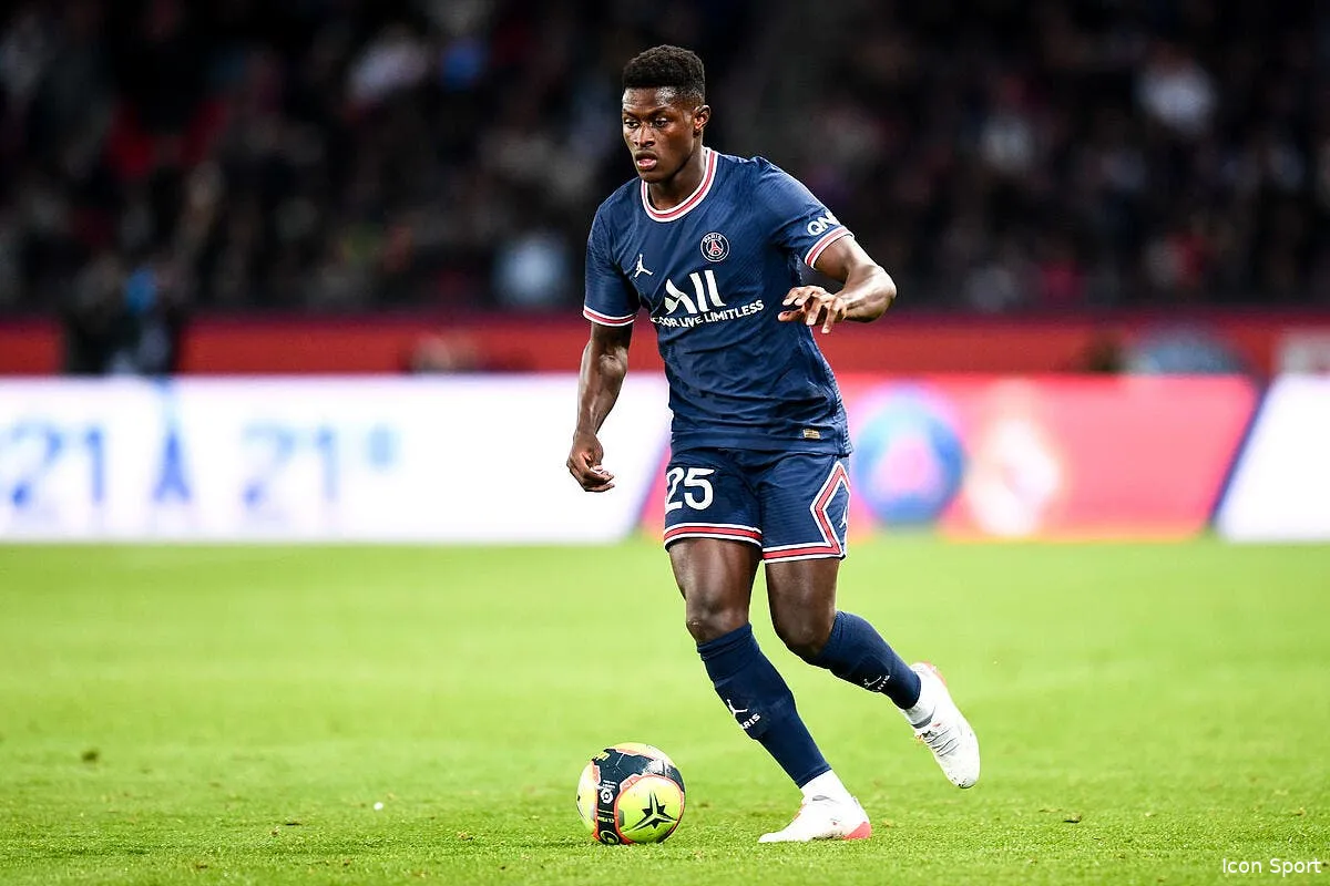 psg leonardo a frole le ridicule au mercato icon pl5 0353 327415