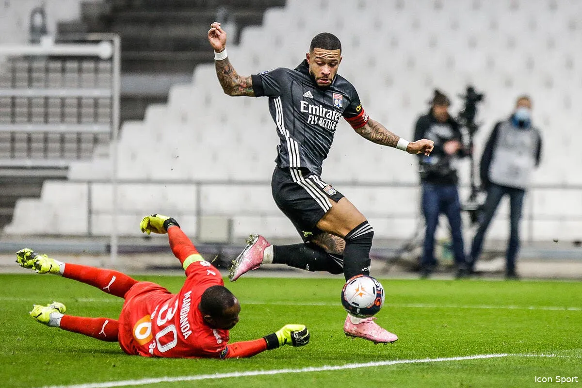 psg leonardo plus chaud que jamais sur depay icon d1r7854 308021