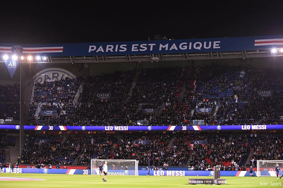 psg les banderoles des supporters sans pitie icon pl2 1464 334577