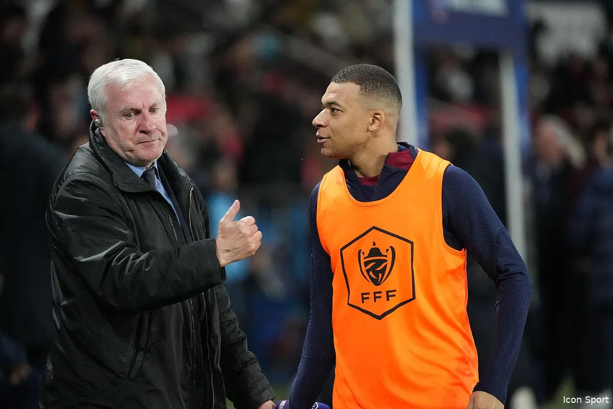 psg luis fernandez supplie les supporters de ne pas siffler mbappe iconsport 205499 0055 375717