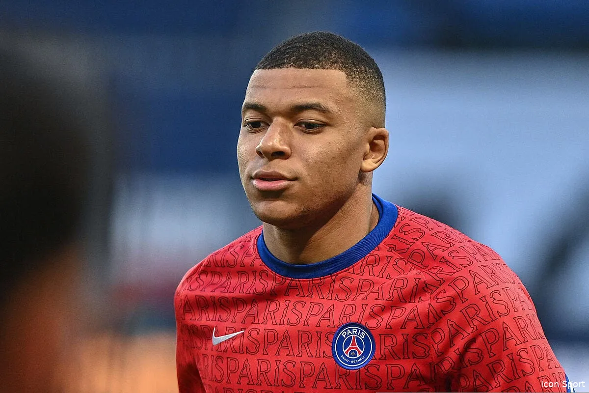 psg macron drague mbappe pour la bonne cause icon dib 280421 10 17 313497