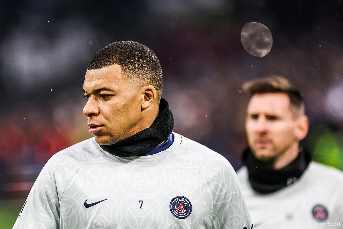 psg mbappe envoye a la table de messi et cristiano ronaldo icon fid 2346 357526