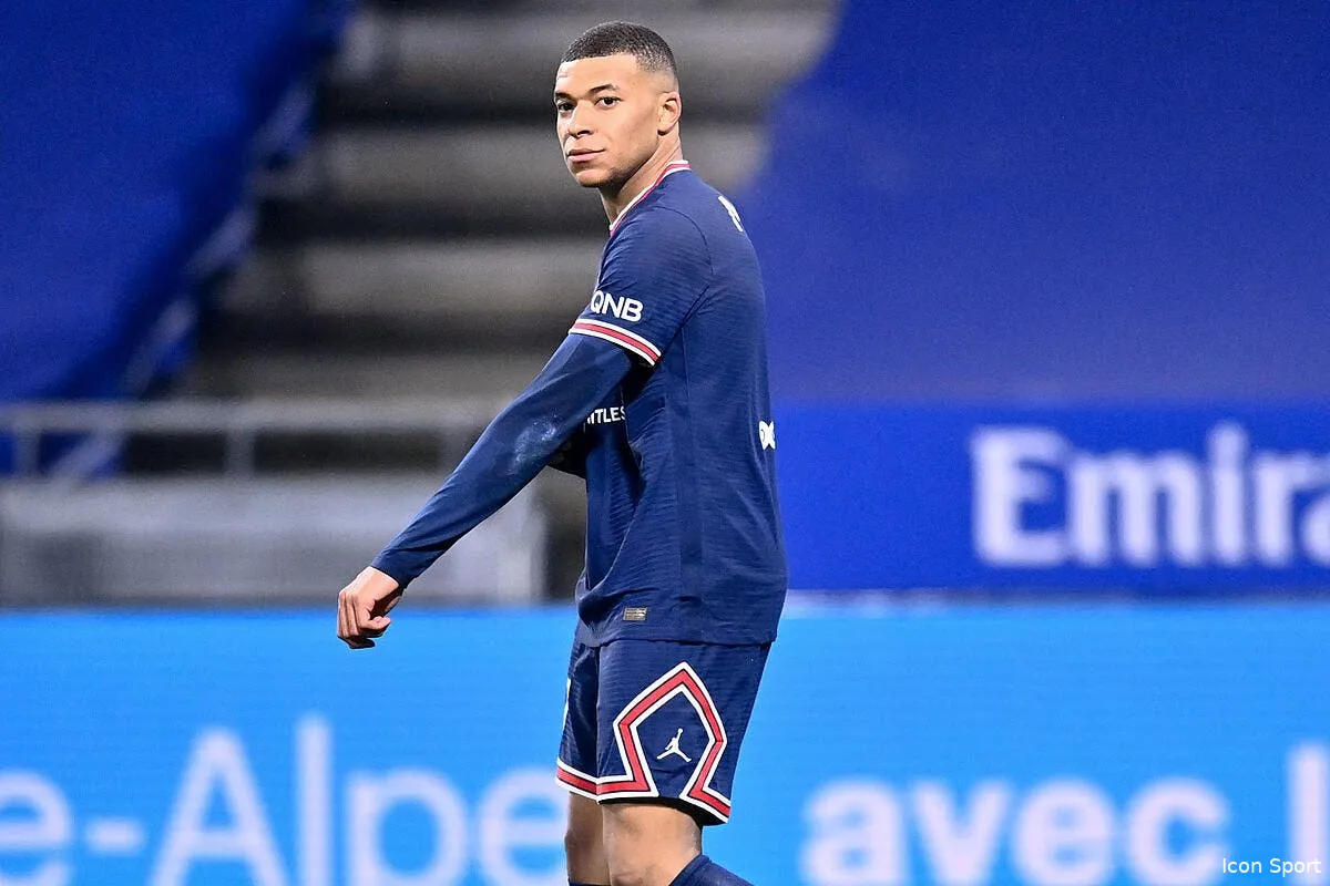 psg mbappe est trop parfait c est suspect icon 019714 0541 332247