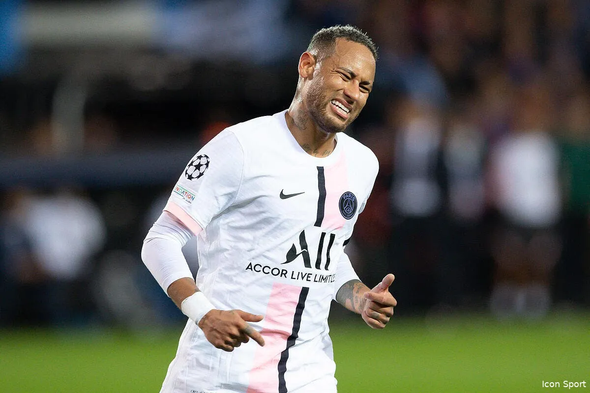 psg neymar demotive il gagne trop d argent icon 064 brupar20210915 400 324009