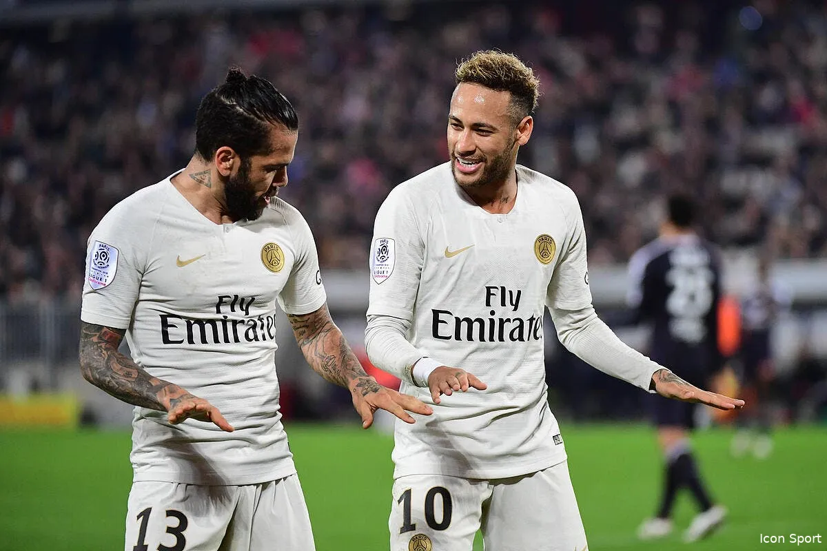 psg neymar est deteste a cause de sa nationalite dani alves neymar 318205