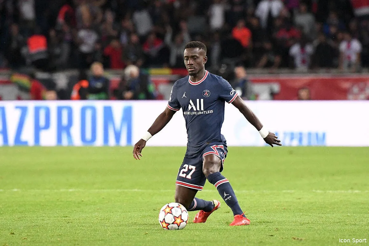 psg nuno mendes et idrissa gueye les bonnets d ane du paris sg icon ab1 1481 326191