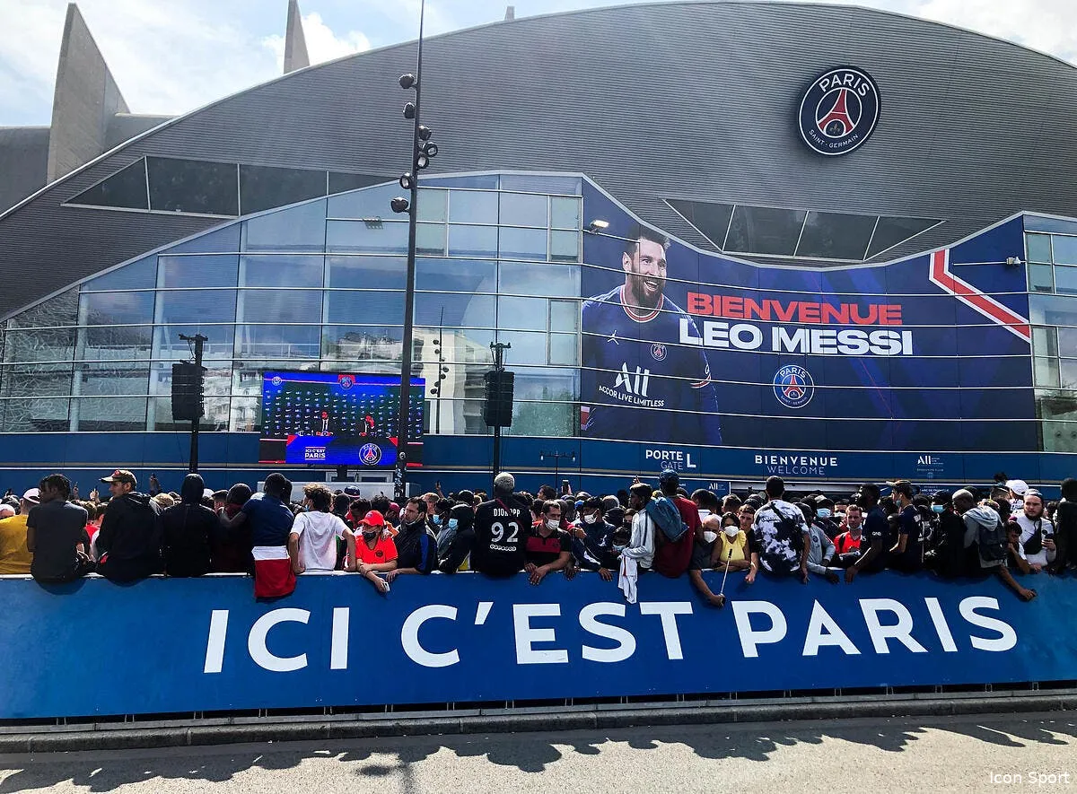 psg paris suit al khelaifi le parc des princes va grandir icon brtasssport20210812 017 2 321239