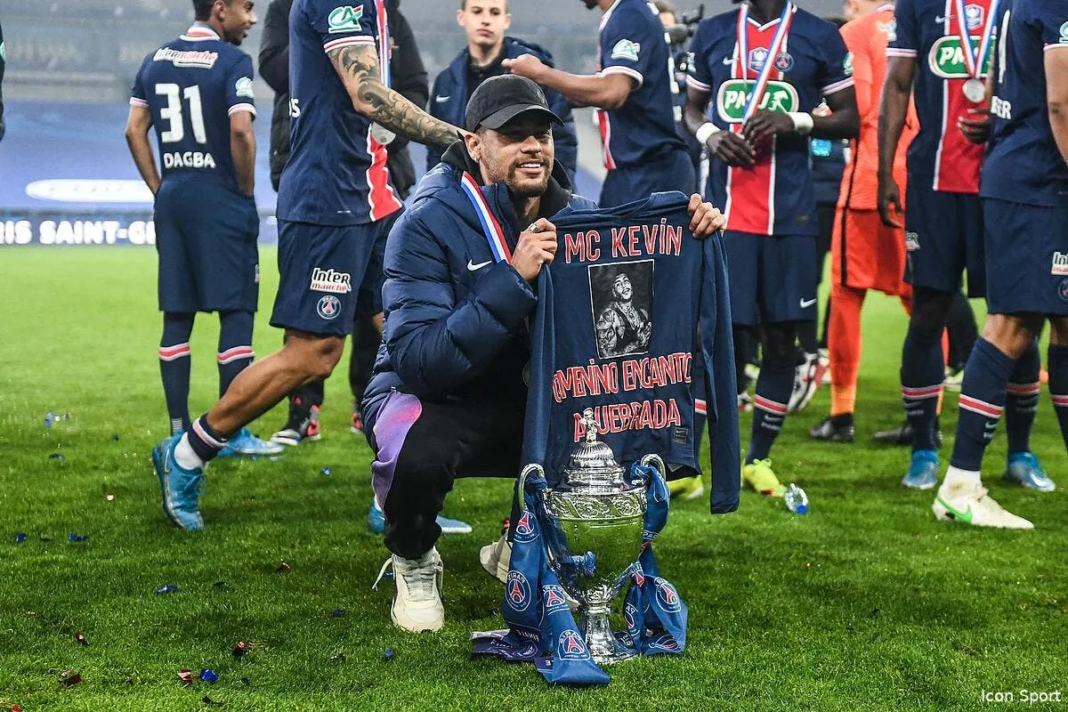 psg quel bonheur neymar se fait vacciner en direct icon dib 190521 11 114 314611