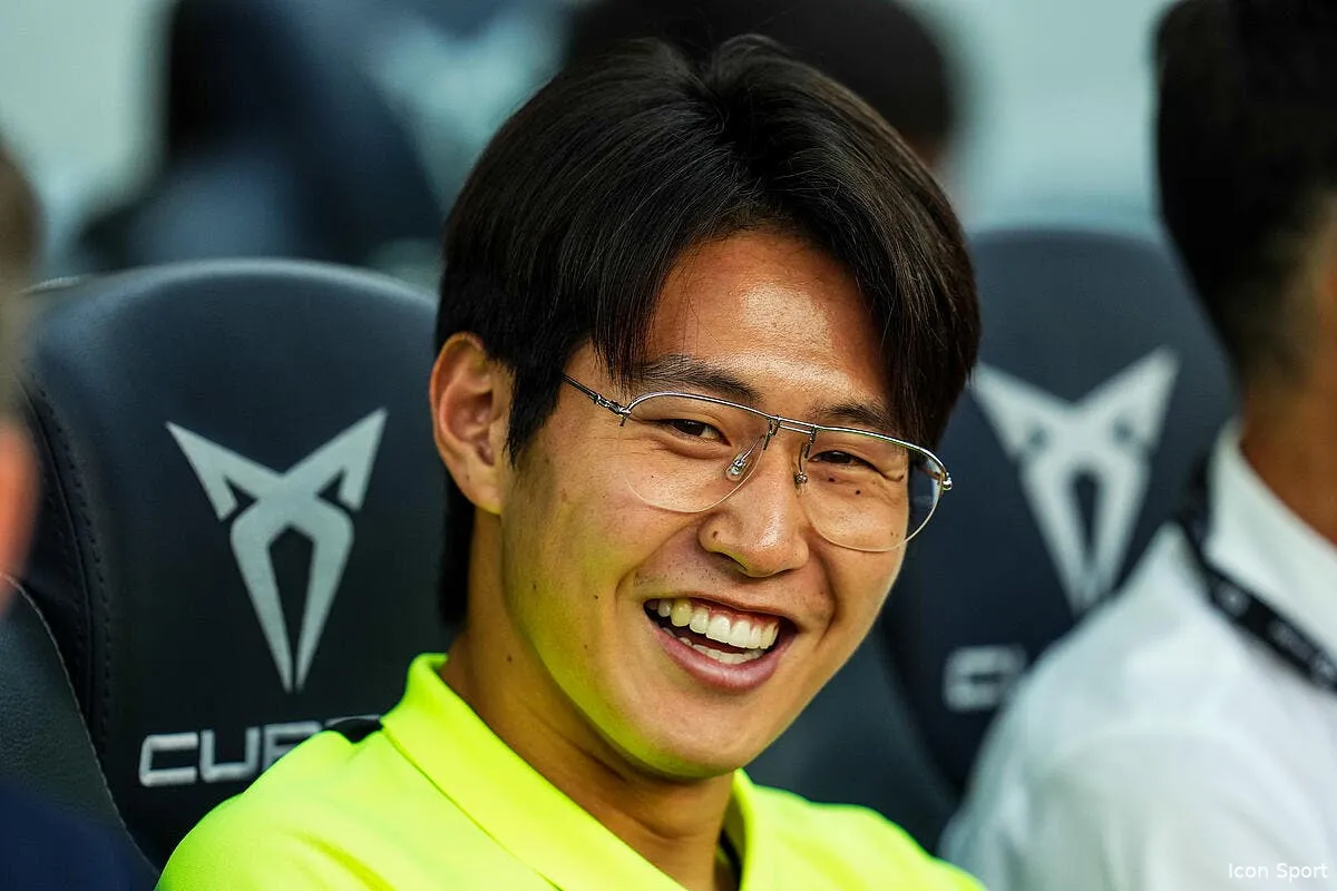 psg vs armee sud coreenne lee kang in met doha dans l embarras icon ps 230528 826 362915