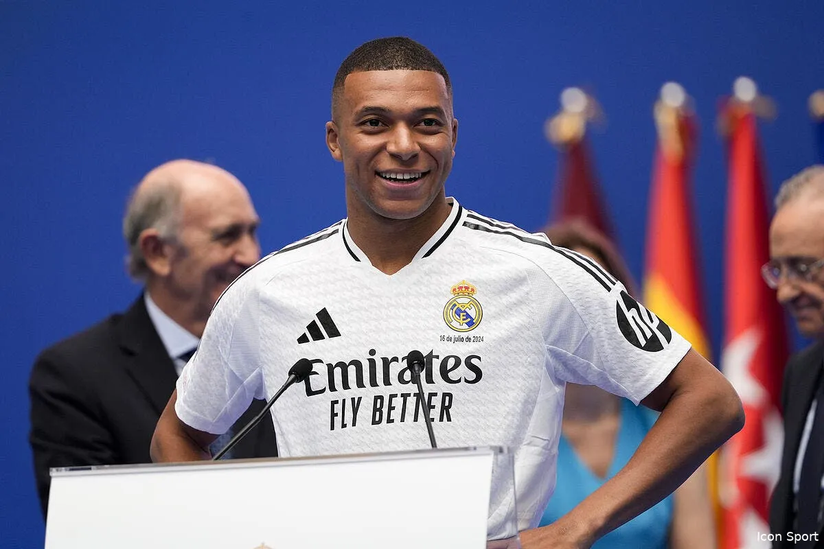 real benzema ne fait aucun cadeau a mbappe iconsport 234402 0014 378769