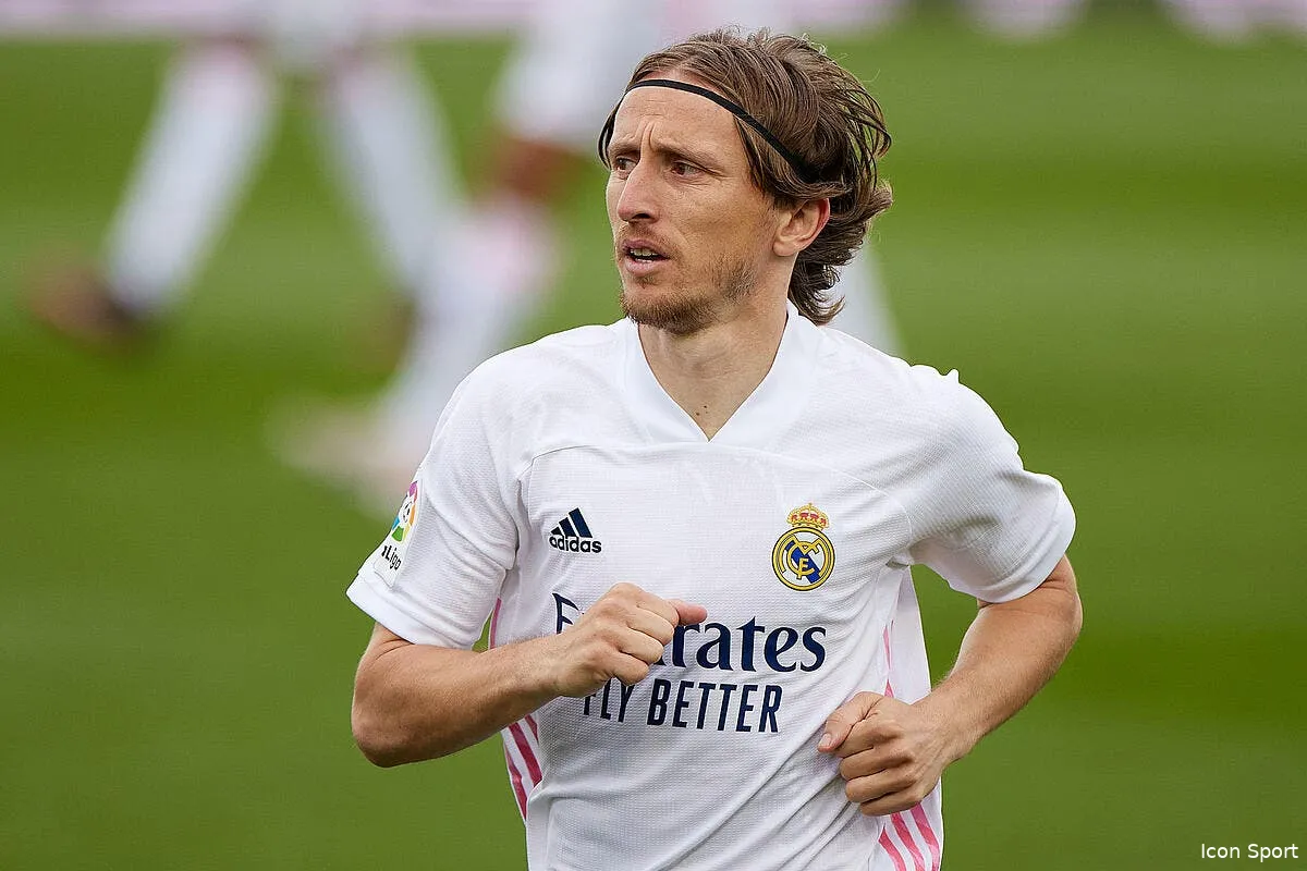 real madrid luka modric prolonge juqu en 2022 icon ra 210522 219 315019