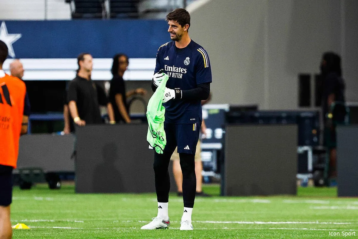 real madrid terrible nouvelle courtois se fait les croises icon ecommercefotos ecommerce2 139212778 363923