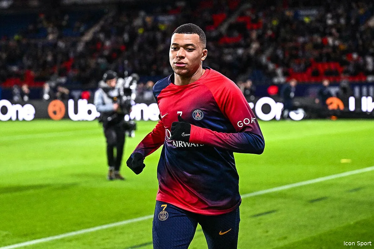real mbappe declenche une guerre entre deux journalistes icon ab9 8127 370167