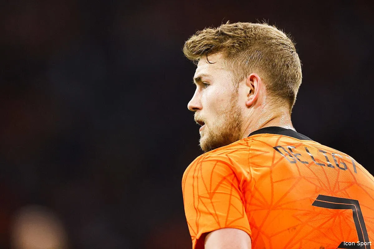 sergio ramos conspue au psg et ejecte par de ligt icon 446283389 338237