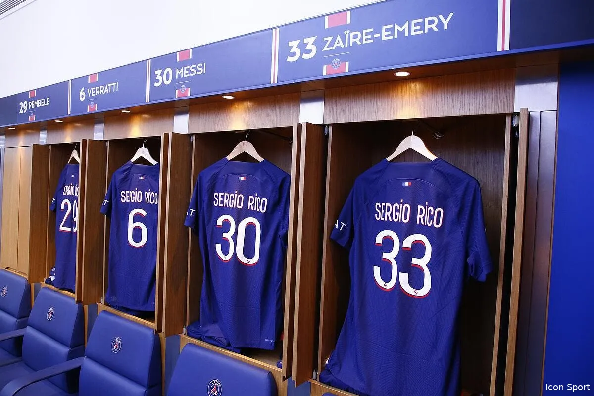 sergio rico un maillot de soutien pour les joueurs du psg fxtv3awwiaavlv2 361218