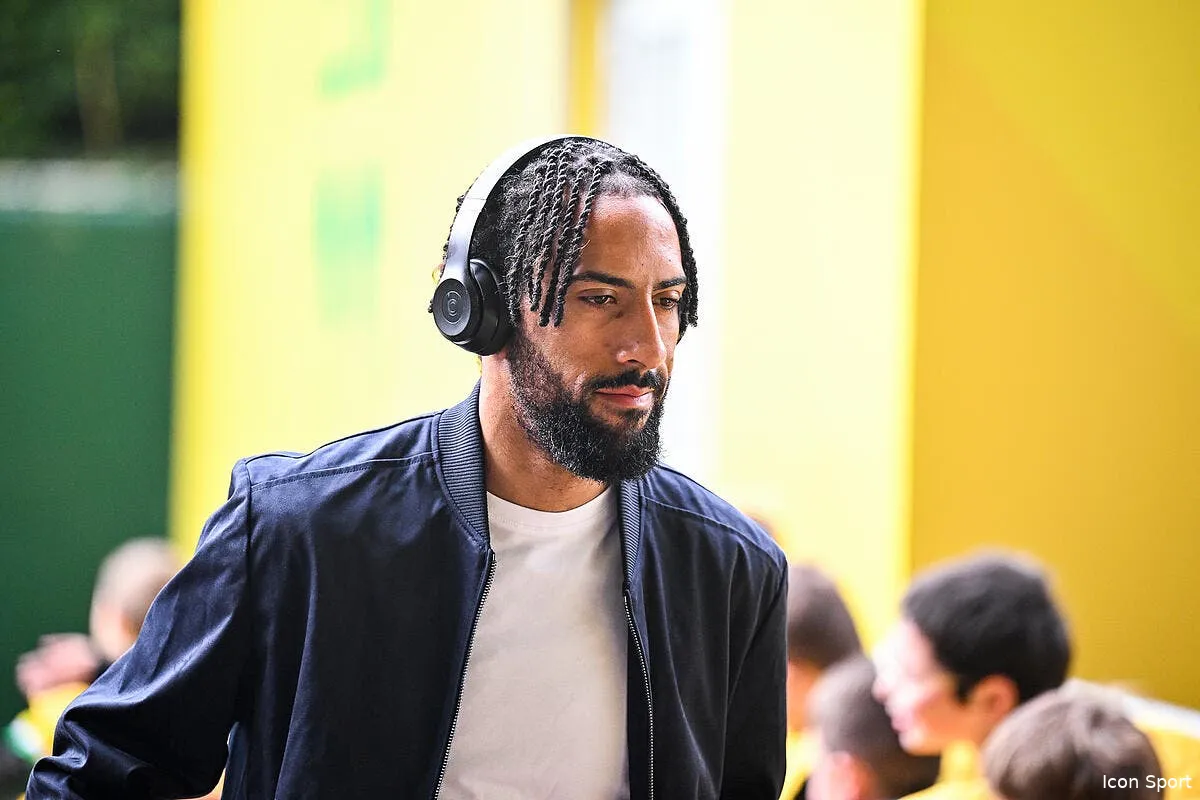 sorba thomas victime d insultes racistes nantes reagit iconsport 242305 0253 383738