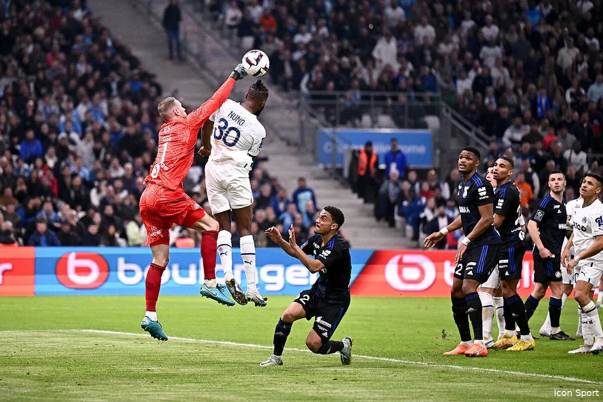 strasbourg freine l om au finish icon ab9 3725 358022