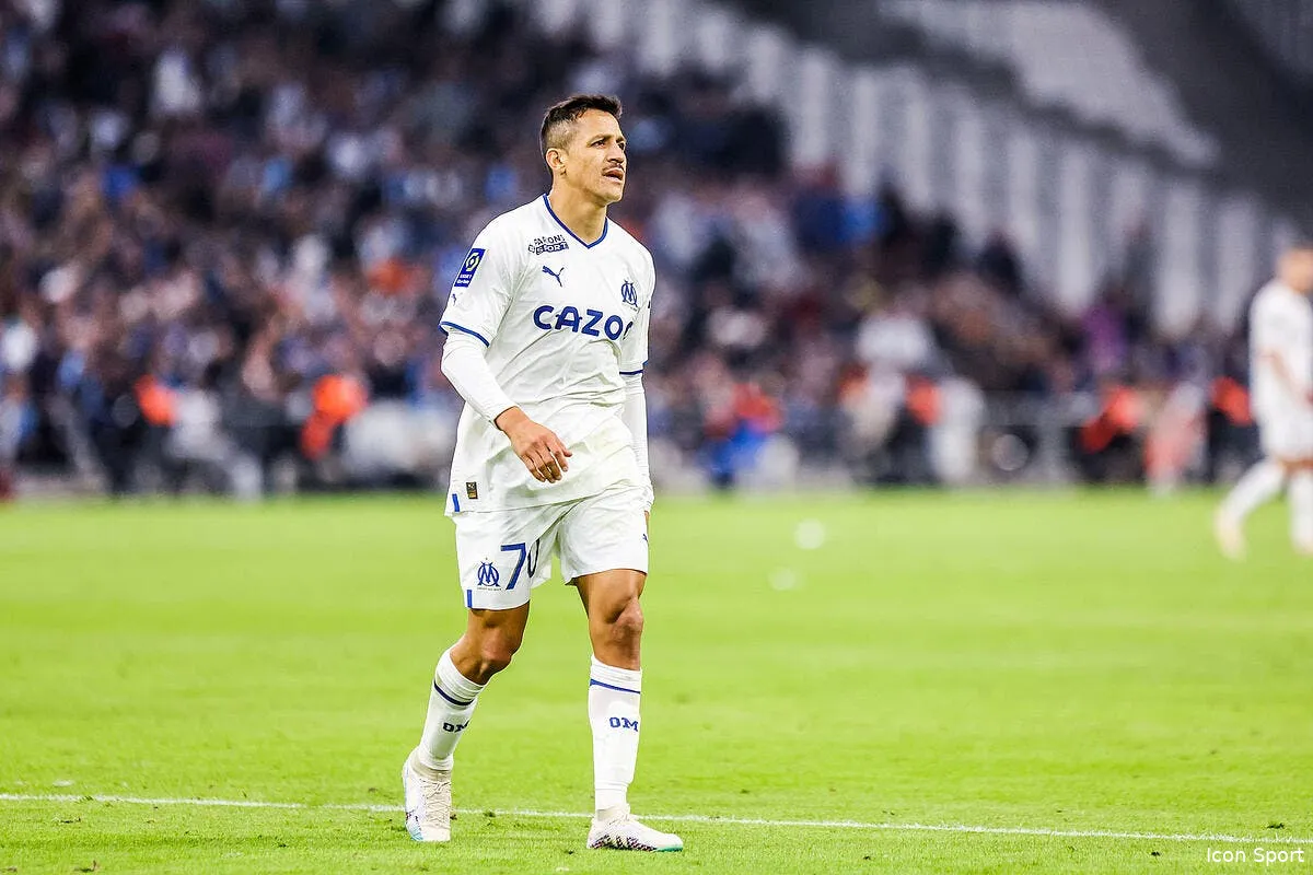 sur un pied alexis sanchez fait trembler l om alexis sanchez 17 358970