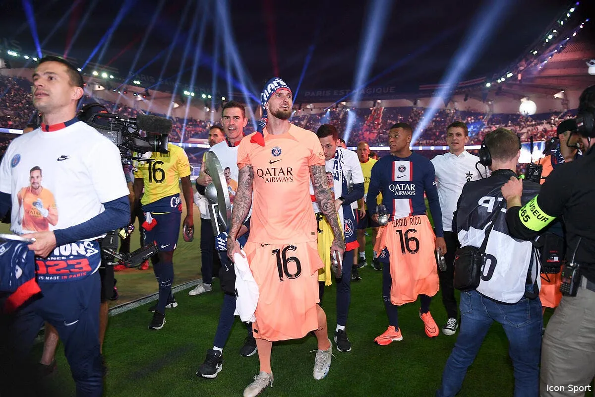 surnomme chewing gum ce joueur est colle au psg icon pl2 6534 369725